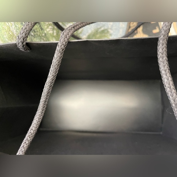 Chanel Empty Gift Paper Bag with Camélia + Ribbon + card - Picture 4 of 4